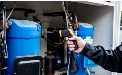Manutenção de equipamentos de refrigeração comercial