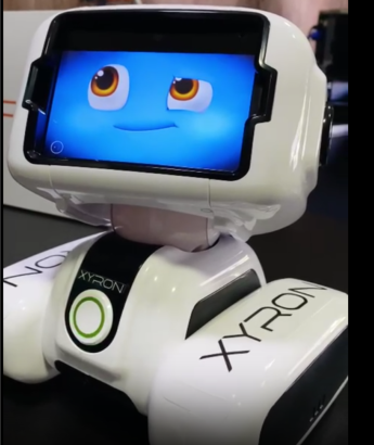 LIRO / Little Bot - robô interativo educacional